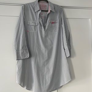 Vineyard Vines Performance dress. Size 14